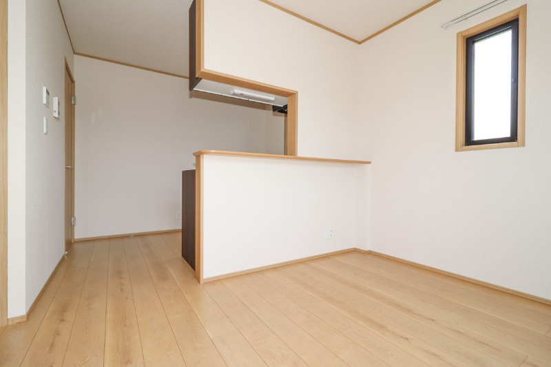 居室・リビング　図面と現状に相違がある場合には現状を優先