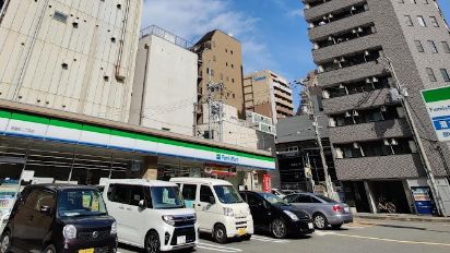コンビニ　ファミリーマート　常盤町二丁目店（コンビニ）まで121m