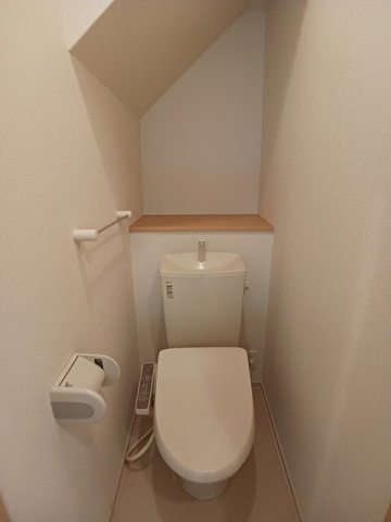 トイレ　清潔感のあるトイレです