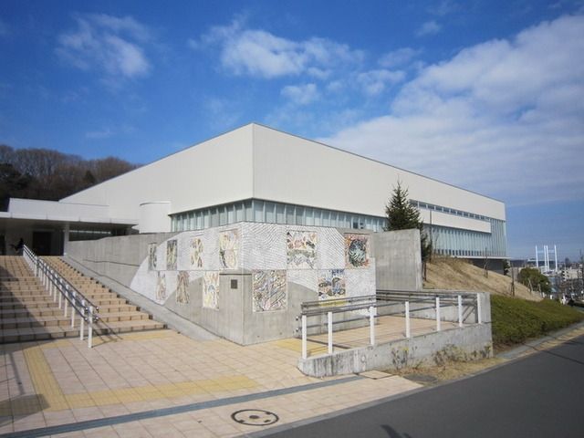 図書館　稲城市立図書館（図書館）まで110m
