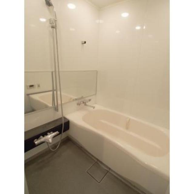 バス・シャワールーム　※写真は同タイプ住戸です。