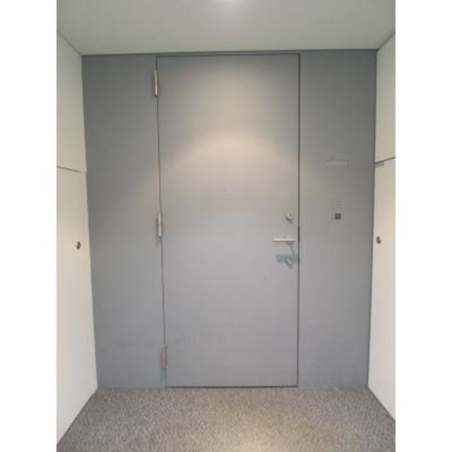 玄関　※写真は同タイプ住戸です。