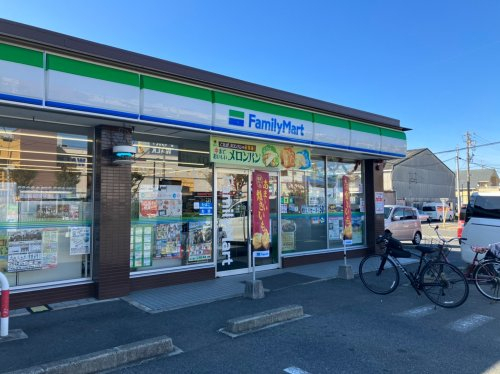 コンビニ　ファミリーマート 当知住宅東店（コンビニ）まで873m