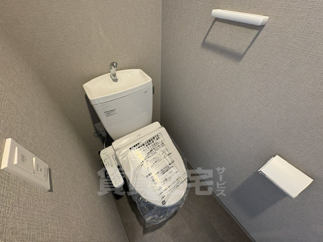 地下鉄御堂筋線 東三国駅 徒歩2分 13階建 築2年のトイレ写真