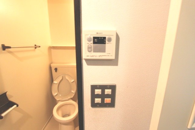 ローズガーデンA 16のトイレ写真