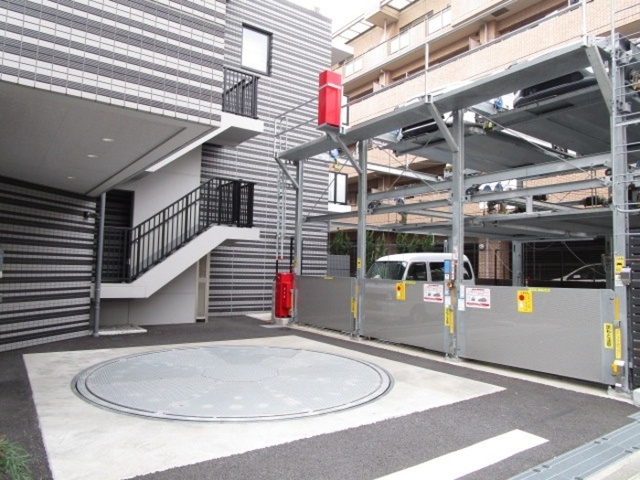 駐車場　駐車場