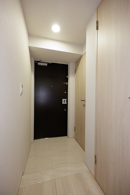 玄関　※写真は同タイプ住戸です。