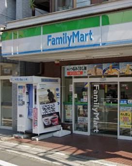 コンビニ　ファミリーマート久地店（コンビニ）まで140m