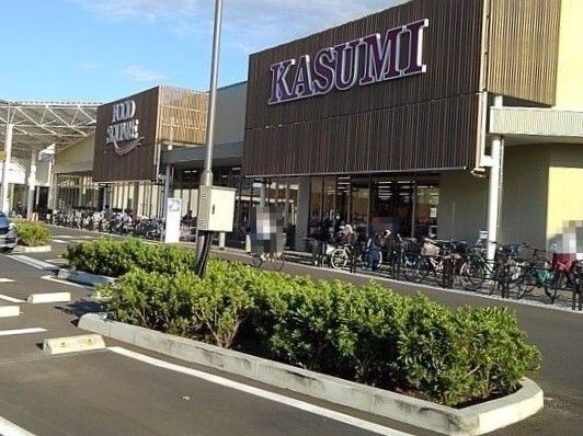 コンビニ　カスミ フードスクエア（コンビニ）まで370m
