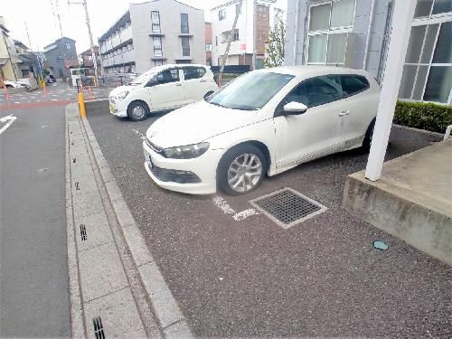 レオパレス北斗IIの玄関写真