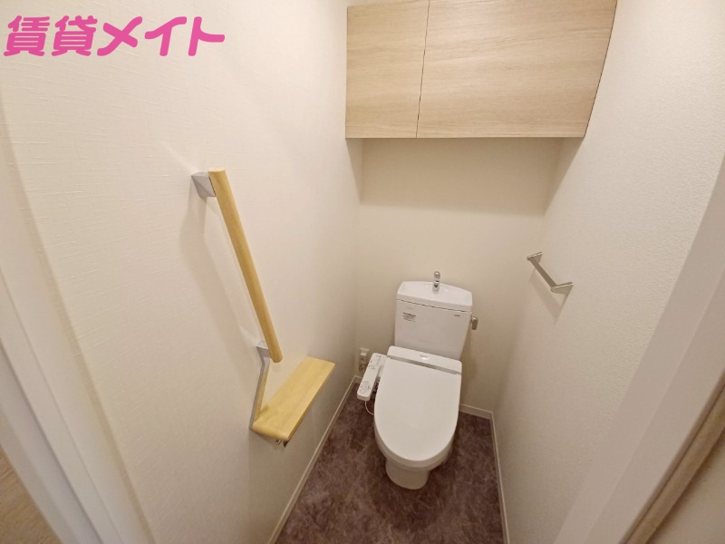 トイレ　同型参考写真