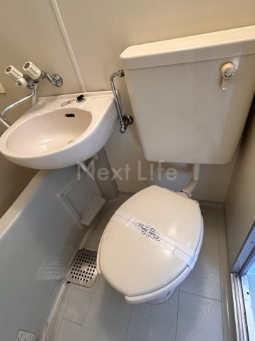 エスビービルのトイレ写真