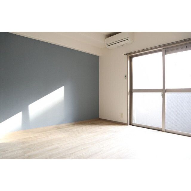 KOHEN No.1ビルの居間写真