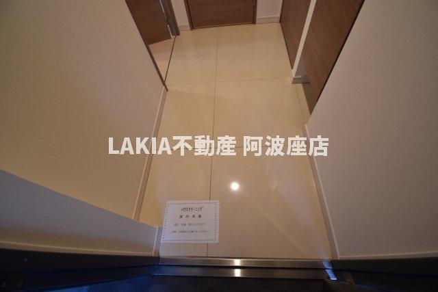 サムティ阿波座BELSIAの玄関写真