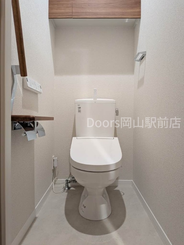 ＪＲ山陽本線 岡山駅 徒歩14分 3階建 築1年のトイレ写真