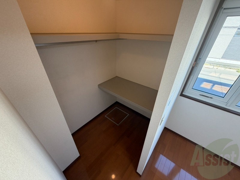 収納　収納もバッチリあるのでお部屋が片付きますよ！