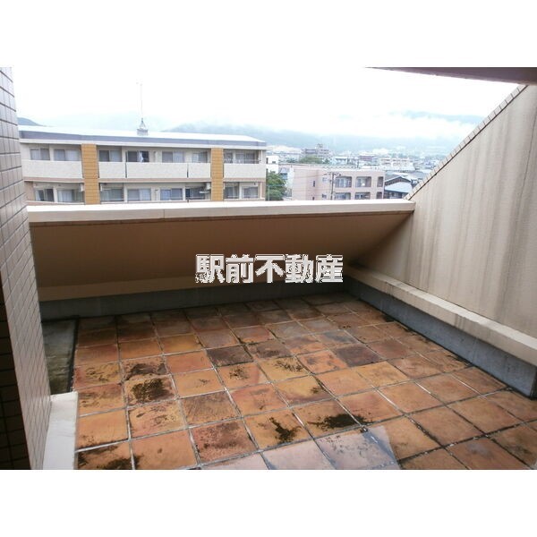 西鉄天神大牟田線 春日原駅 徒歩10分 5階建 築23年の内装写真