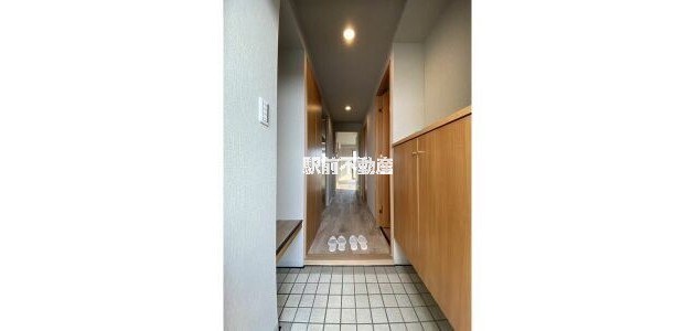 西鉄天神大牟田線 春日原駅 徒歩10分 5階建 築23年の玄関写真