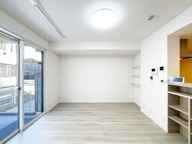 ＪＲ内房線 浜野駅 徒歩18分 3階建 築2年の居間写真
