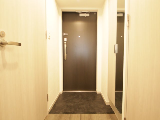 プレサンス名古屋菊井セルカの玄関写真