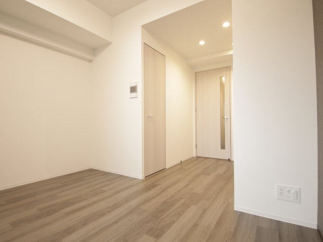 プレサンス名古屋菊井セルカの居間写真