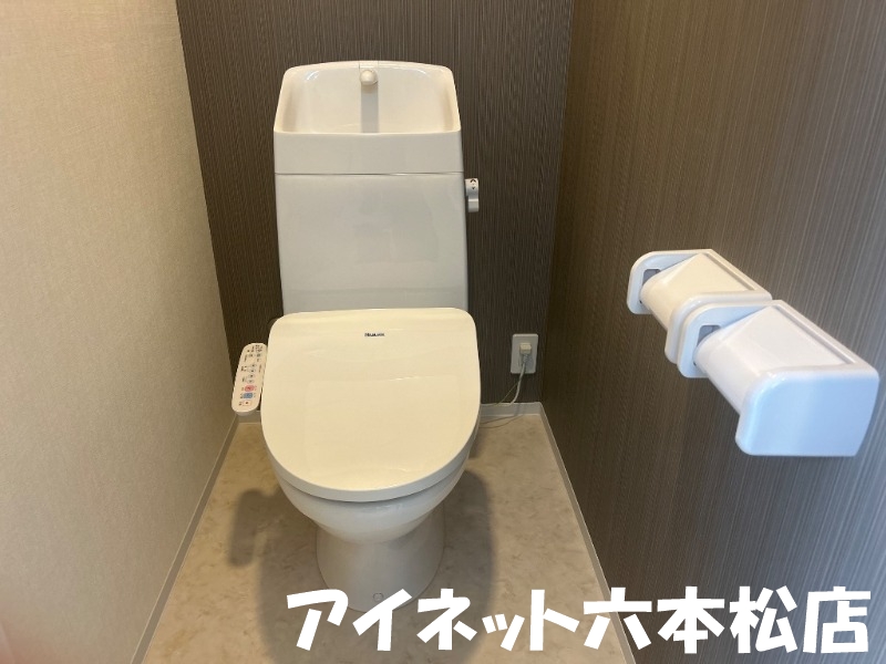 トイレ　清潔感のある空間です。