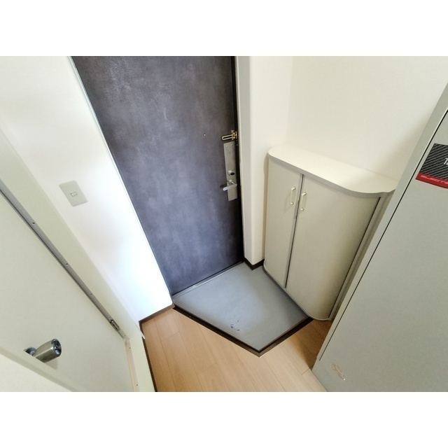 玄関　※別間取りの写真です