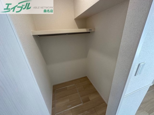 収納　同型参考写真