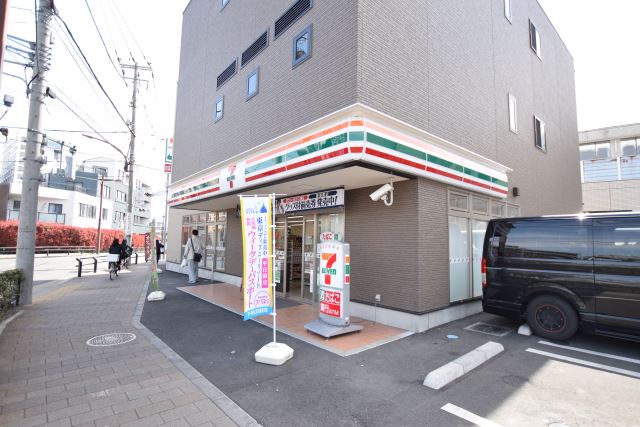 コンビニ　セブイレブン（コンビニ）まで160m
