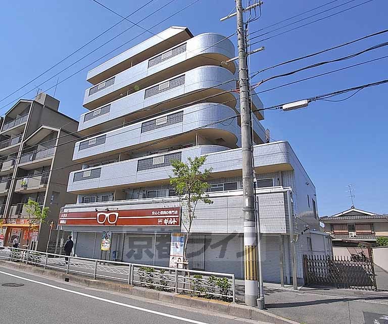 京都市西京区下津林大般若町のマンションの建物外観