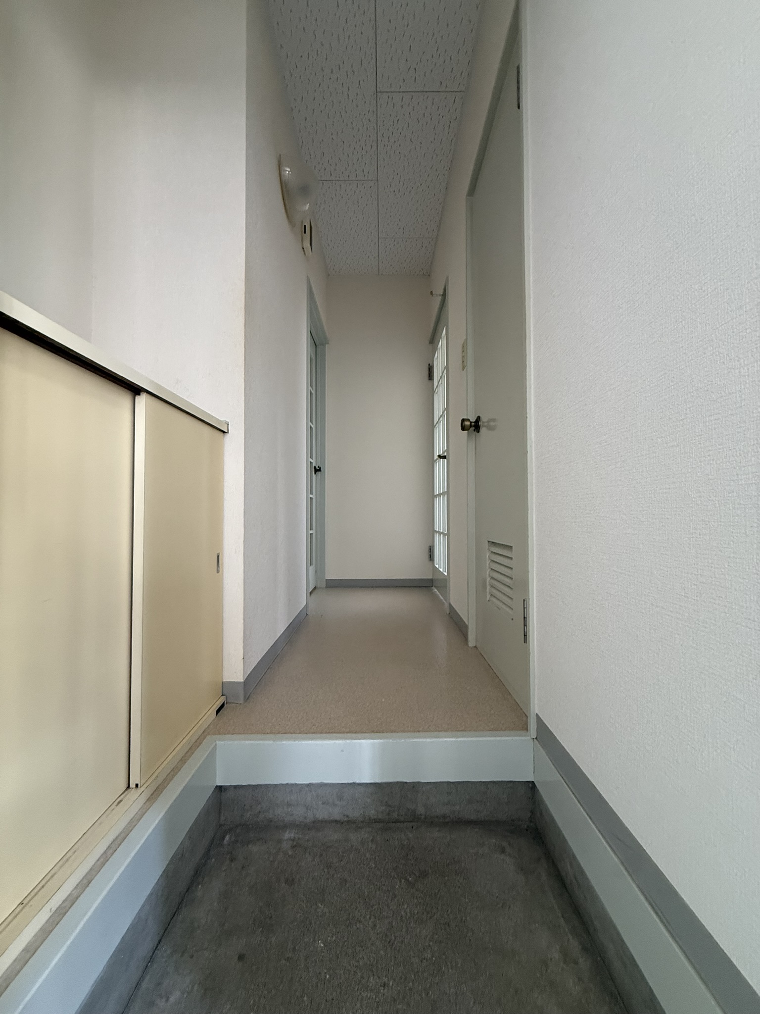 アビタシオンラタの玄関写真