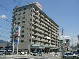 広島市安佐南区東原のマンションの建物外観