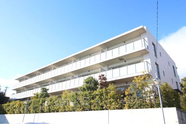 神戸市東灘区御影山手のマンションの建物外観