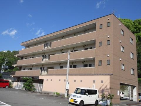 宇和島市天神町のマンションの建物外観