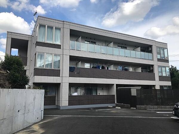 横浜市都筑区東方町のマンションの建物外観