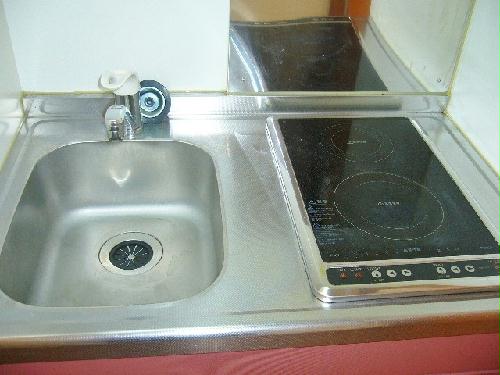 キッチン　使い勝手の良い2口コンロ付キッチンです！