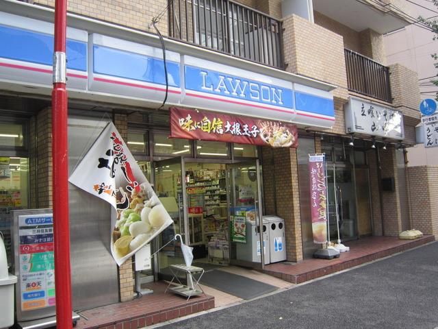 【新宿区山吹町のマンションのコンビニ】