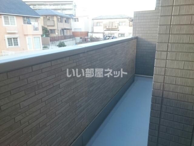 【富田林市寿町のアパートのバルコニー】