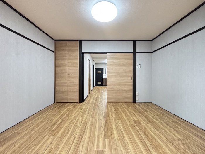 西京都マンションIIの居間写真