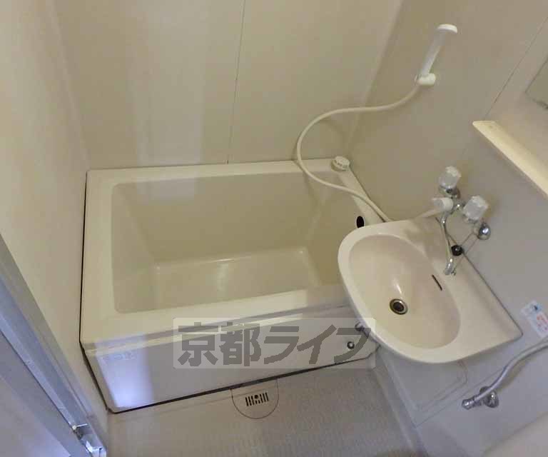 バス・シャワールーム　一日の疲れを癒すバスルーム