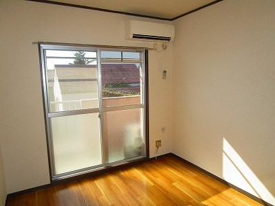 居室・リビング　※写真は他号室です