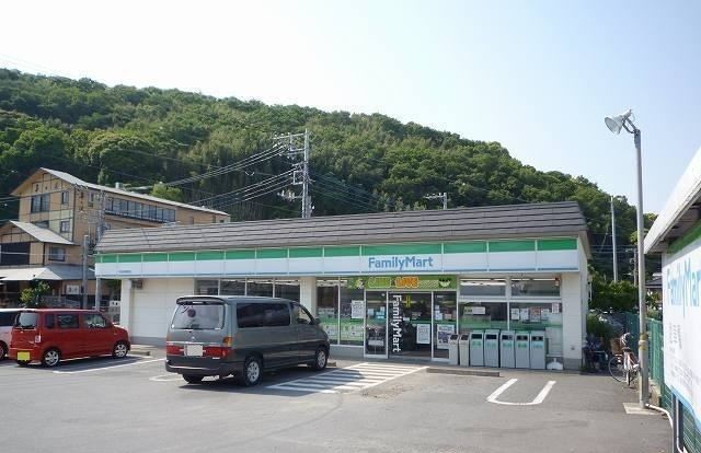 コンビニ　ファミリーマート伊豆長岡店（コンビニ）まで800m