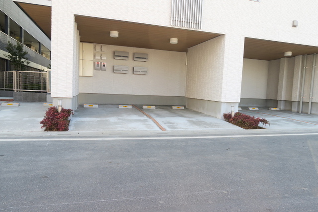 駐車場　敷地内駐車場です★※要空確認
