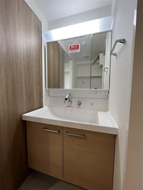 洗面設備　同一タイプ