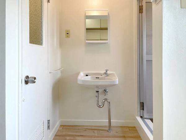 洗面設備　モデルルームの写真です