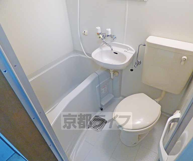 バス・シャワールーム　浴室です。