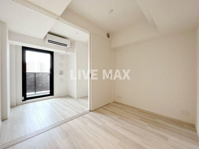 居室・リビング　別号室参考写真