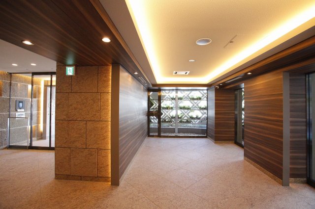 エントランス　エントランス