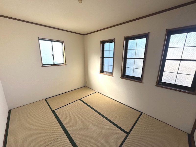 その他部屋・スペース　畳の香りが心地いい６帖の和室