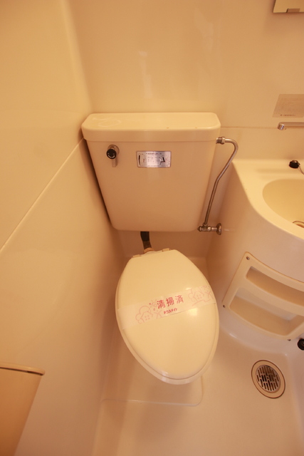 トイレ　★お手入れ簡単・浴室内シンプルトイレ★